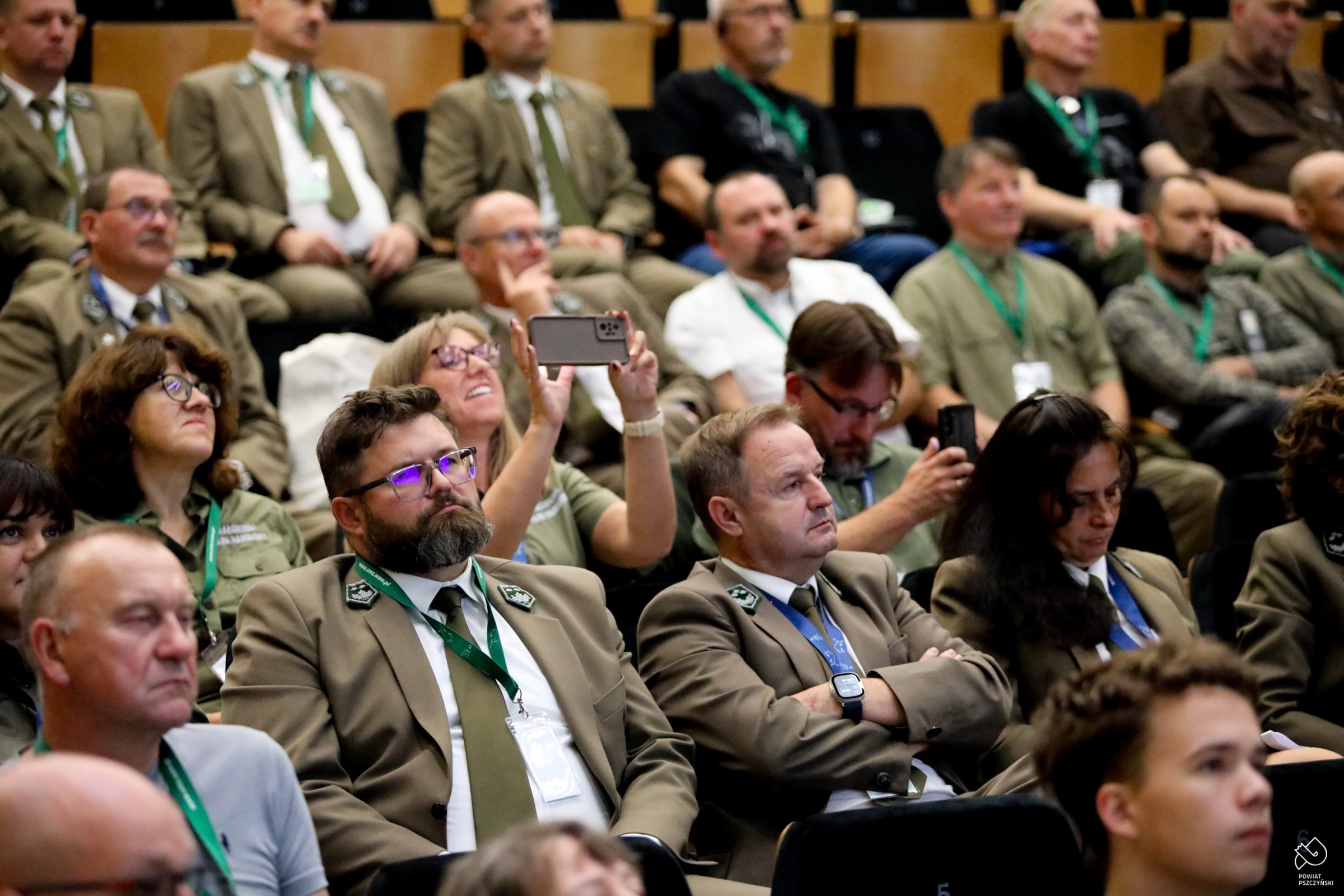 Uczestnicy 22. Międzynarodowej Konferencji Naukowej o żubrach w Pszczynie